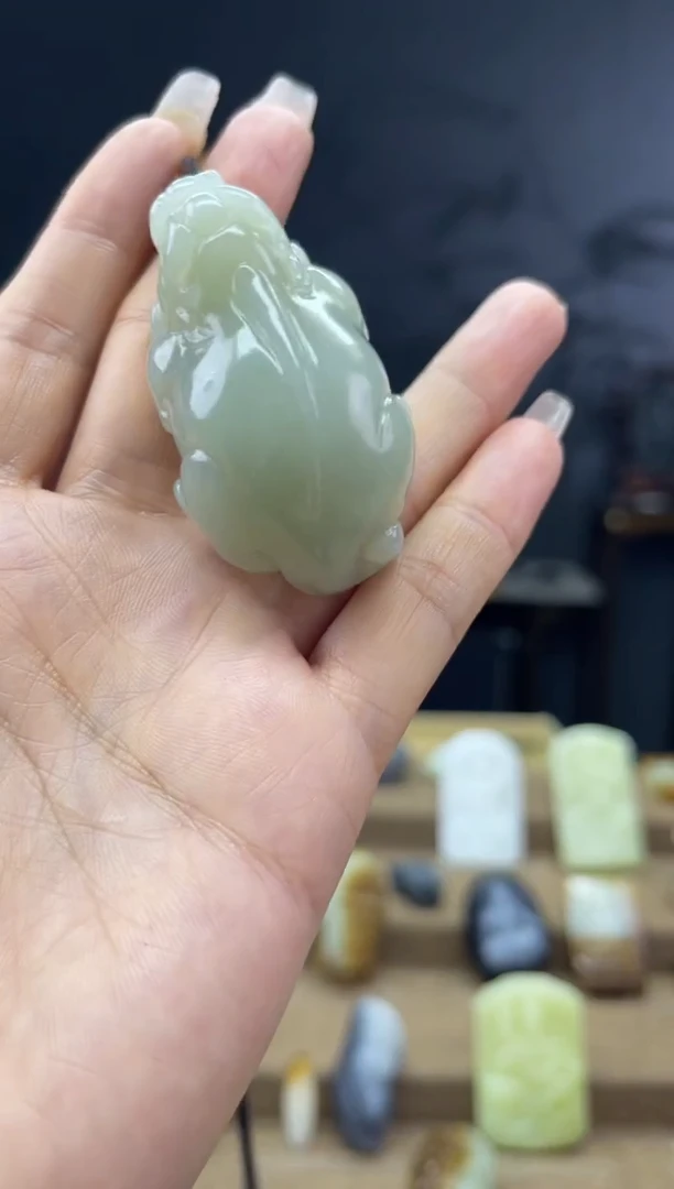 颈饰未镶嵌和田玉1