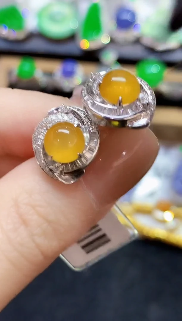 18K金镶嵌翡翠耳饰D