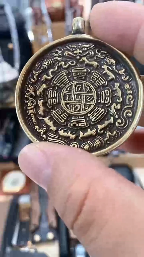 瓷片闪购商品  如图所示