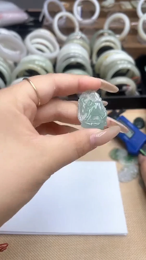 和田玉（糖玉）未镶嵌车挂和田玉（糖玉） 未镶嵌 车挂牛