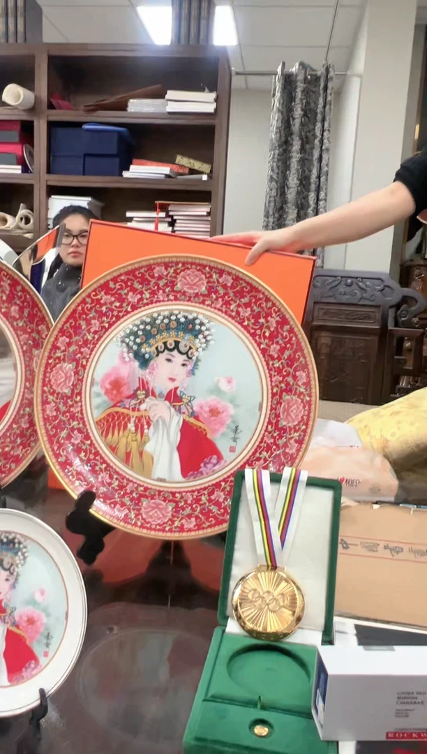 【闪购商品】绘画崔景哲-装饰坐盘-绘画