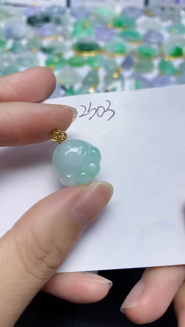 翡翠未镶嵌颈饰11111111111