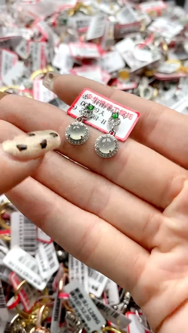 【闪购商品】翡翠戒指银S925镶嵌88888888    0