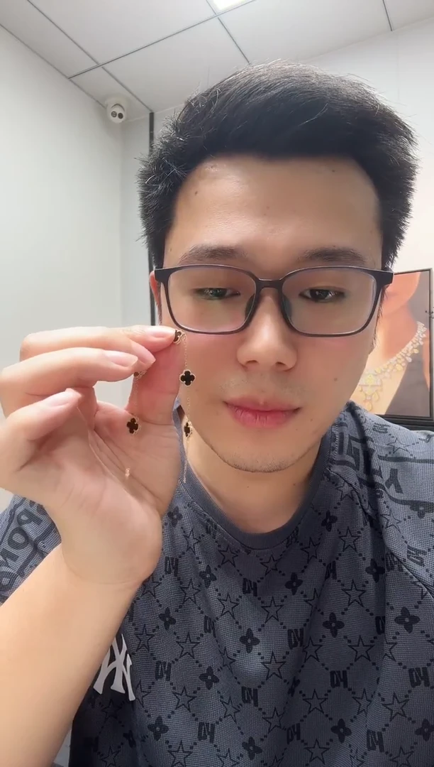 18K金镶嵌手链玛瑙/玉髓空*黑色k黄，小号五花手链