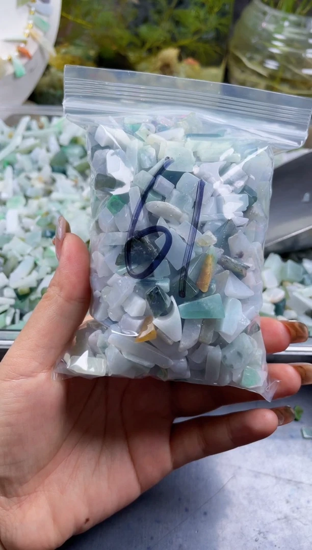 配石翡翠天然翡翠迷你500克61