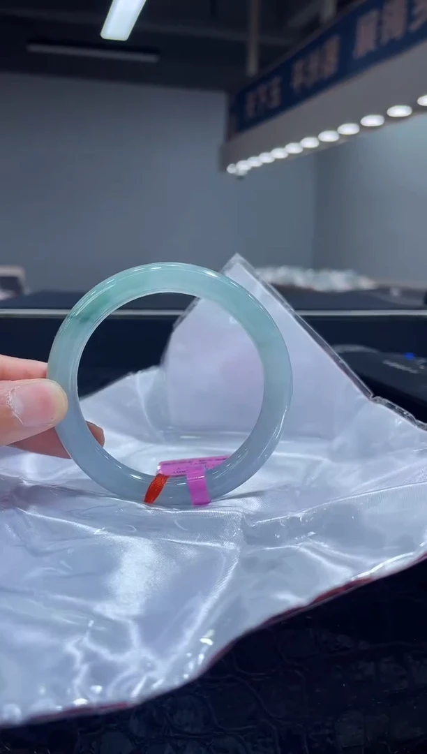 未镶嵌手镯翡翠10