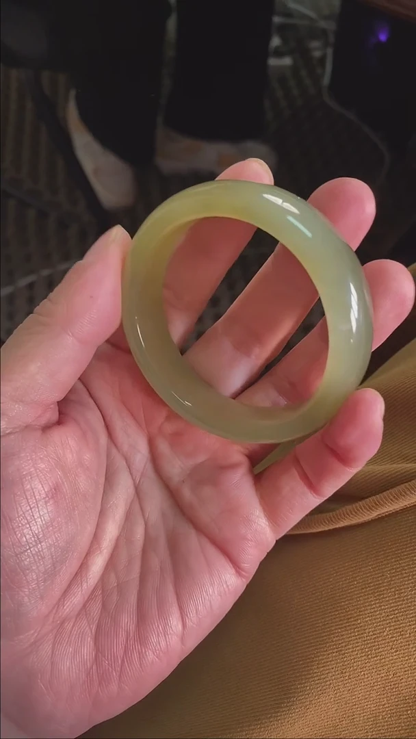 【闪购商品】定制和田玉手镯未镶嵌760052号53圈