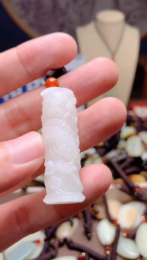 和田玉未镶嵌颈饰1