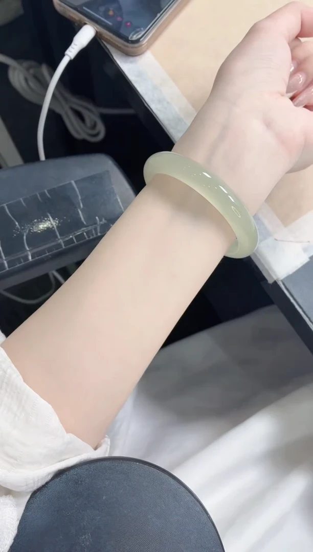 石英质玉手镯未镶嵌76-56.8东陵