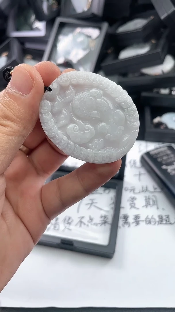 翡翠未镶嵌颈饰..../7/28/ 11