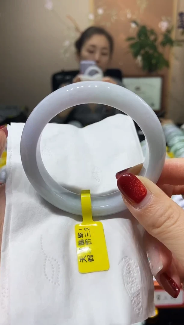 【闪购商品】翡翠手镯未镶嵌55.5圈口