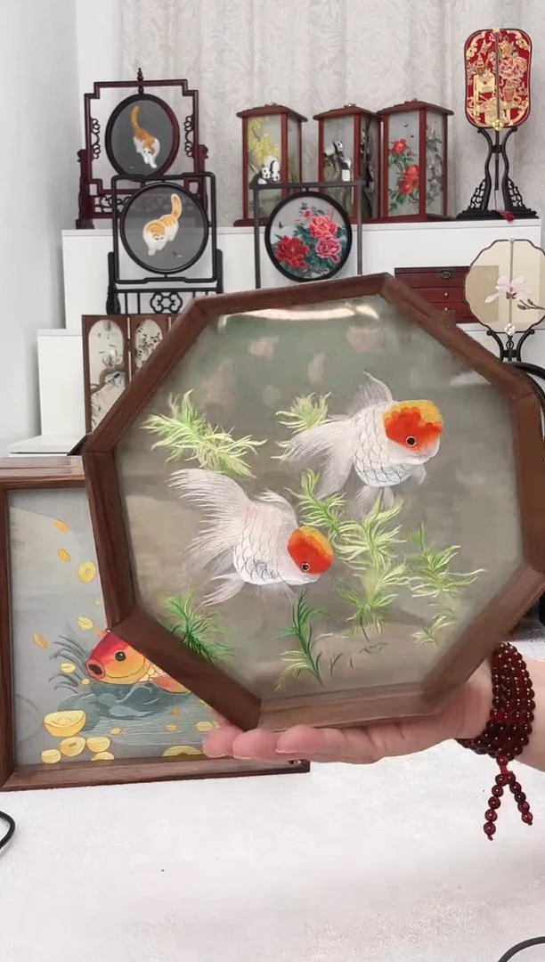 扇子苏绣作品手工摆台
