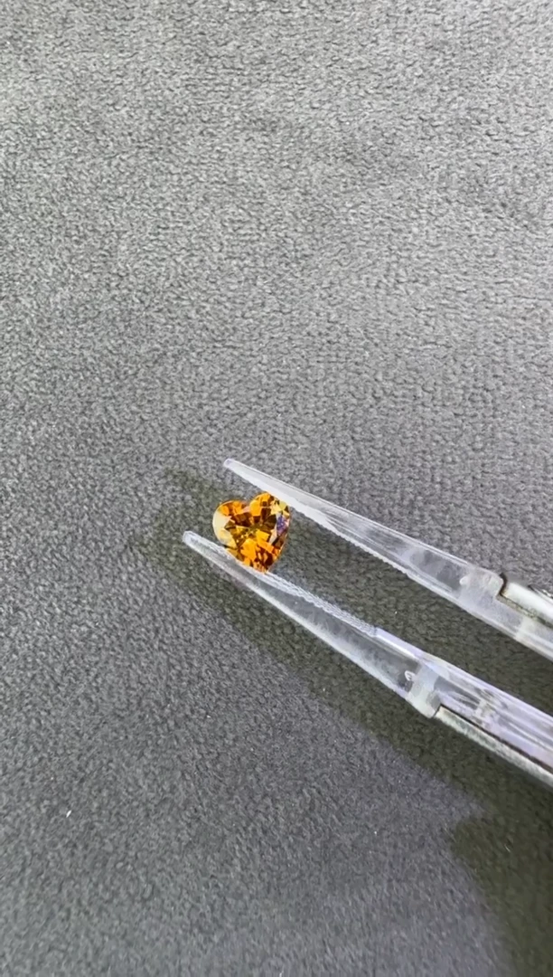 未镶嵌珠宝半成品碧玺0.94ct