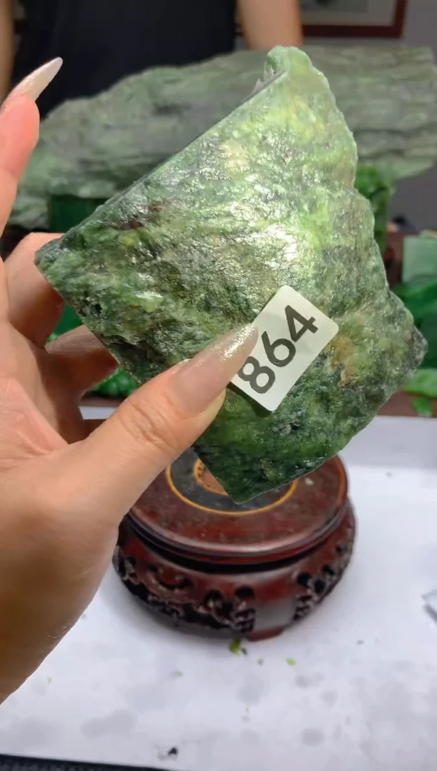 和田玉（碧玉）未镶嵌珠宝半成品864