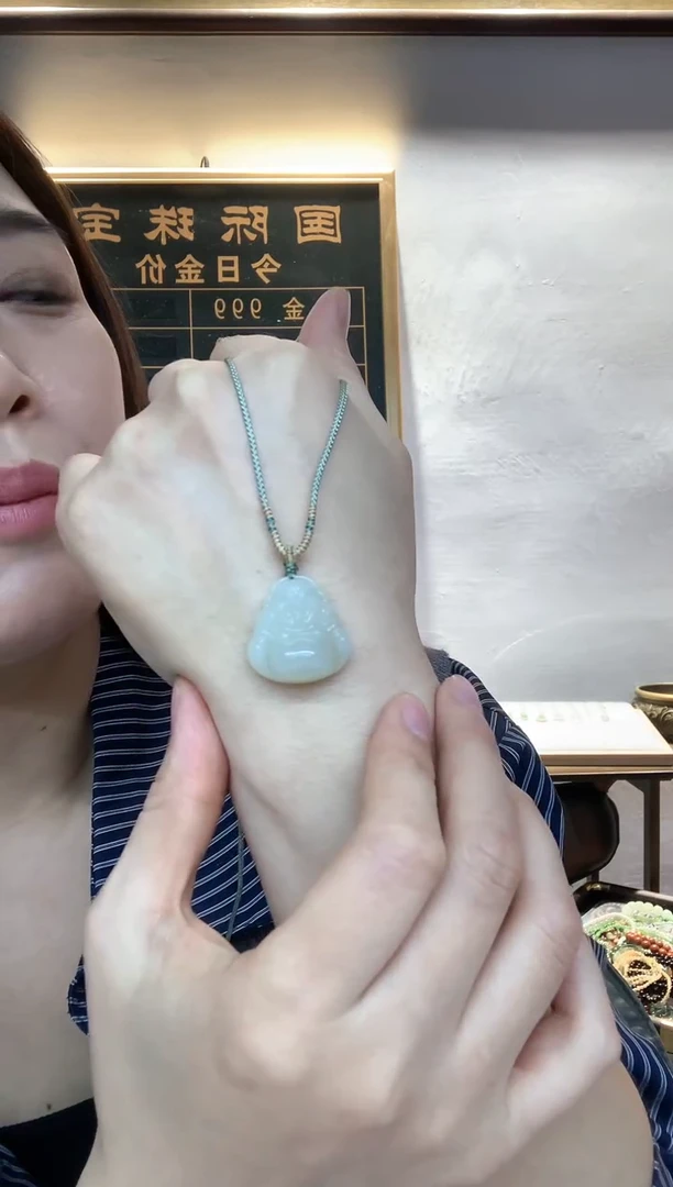 颈饰未镶嵌和田玉吊坠3