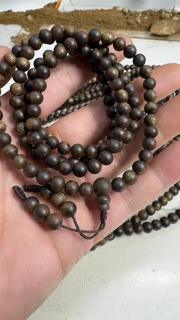 沉香手串0.6规格多圈15克