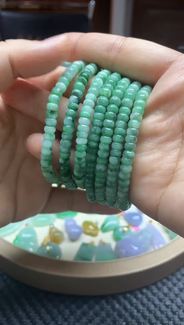 【闪购商品】翡翠手链未镶嵌手串（多样性，发其一）
