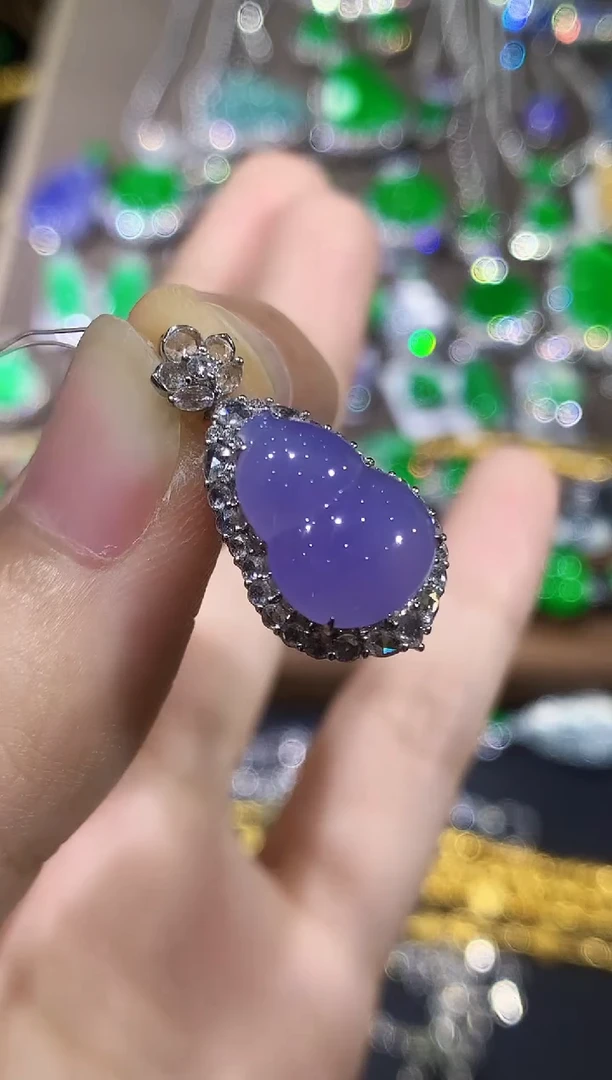 吊坠(不含链)18K金镶嵌翡翠小***?C153紫货有色差