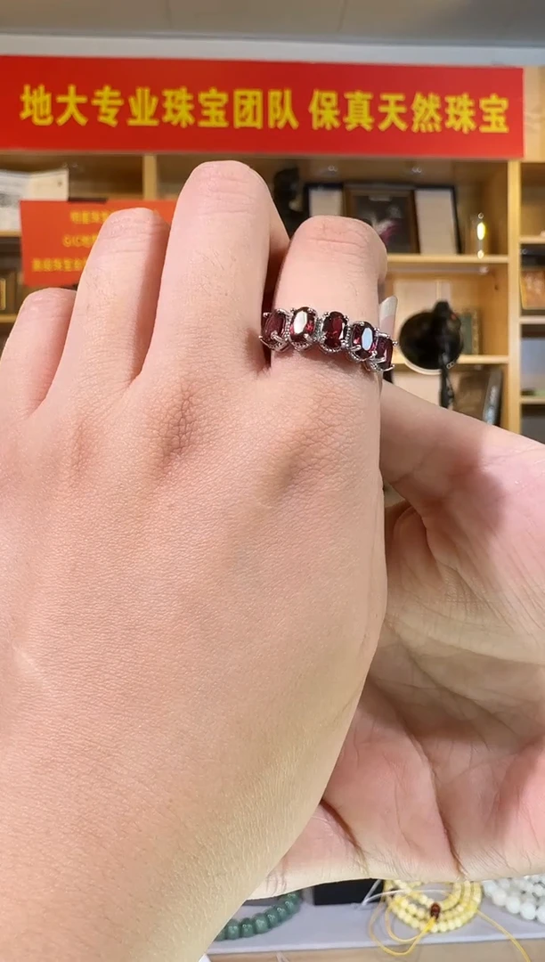 银S925镶嵌戒指石榴石4*6mm天然石榴石排戒