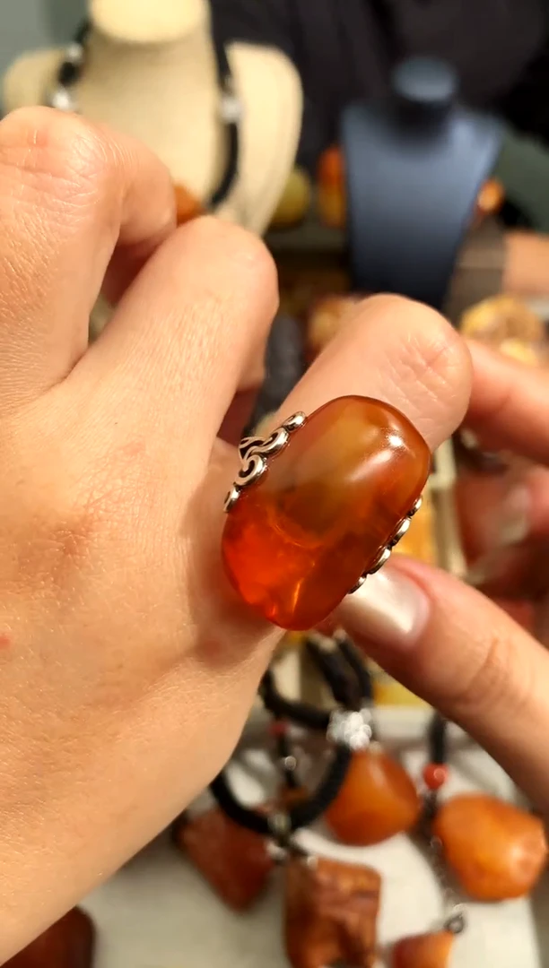 【闪购商品】蜜蜡裸石未镶嵌似玉