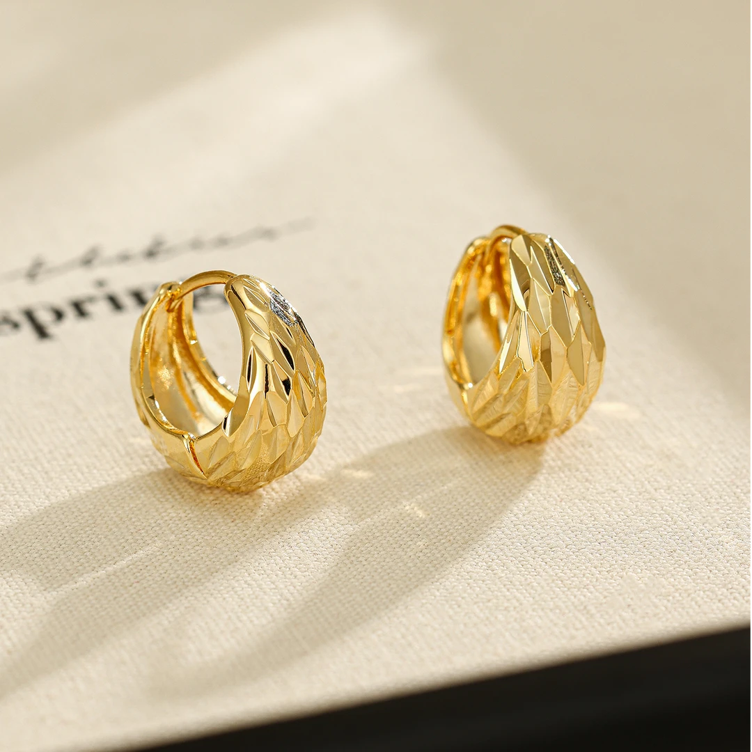 铜合金耳饰 2025新款高级感碎冰冰水滴形耳环独特漂亮耳钉耳饰女