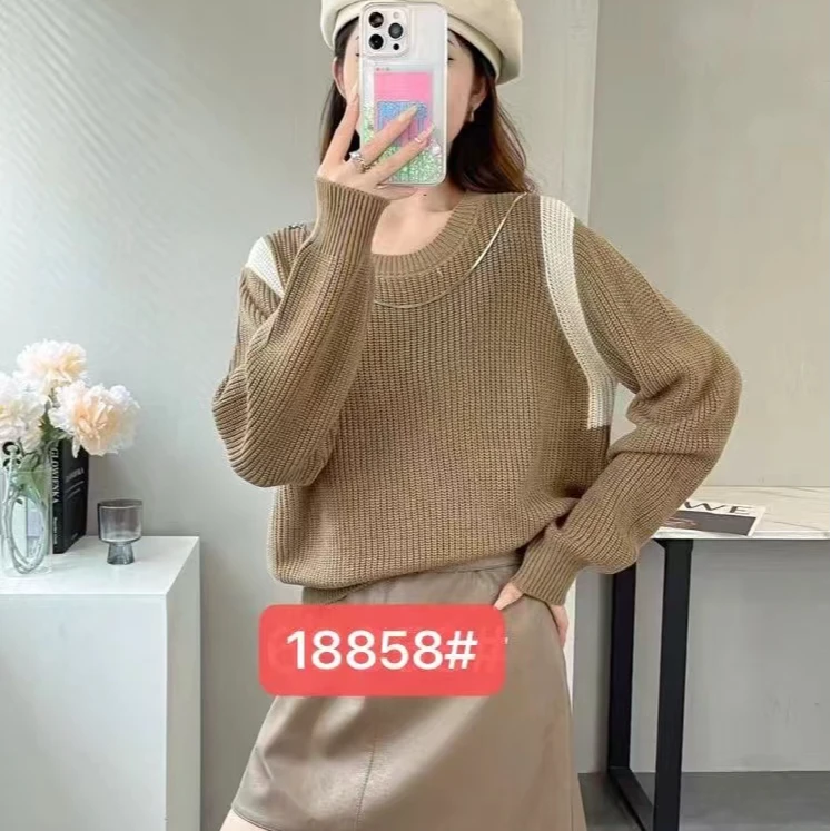 18858肩杠图案圆领宽松洋气针织衫