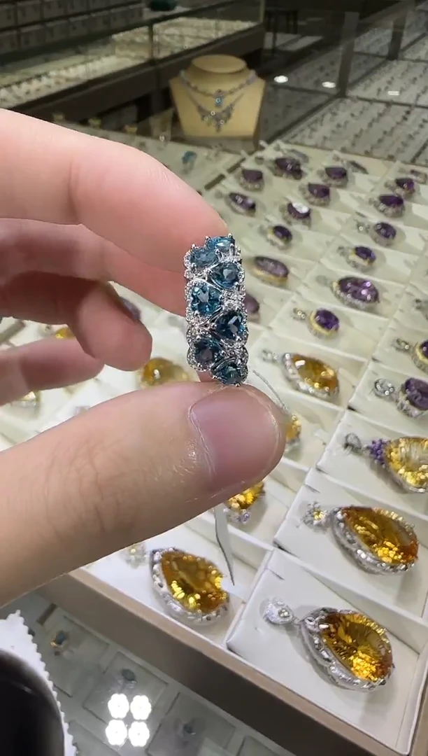 银S925镶嵌戒指托帕石伦敦蓝排戒