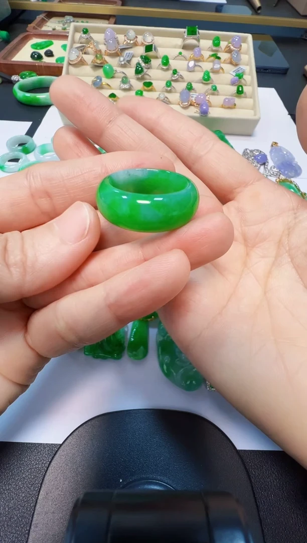 未镶嵌戒指翡翠28000