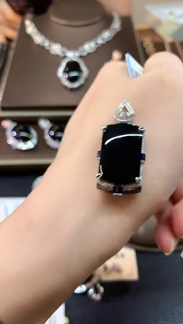 翡翠18K金镶嵌吊坠(不含链)n231