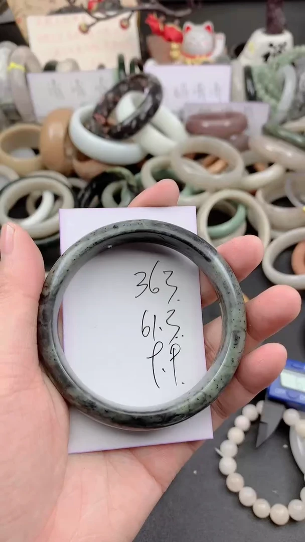 未镶嵌手镯石英质玉363