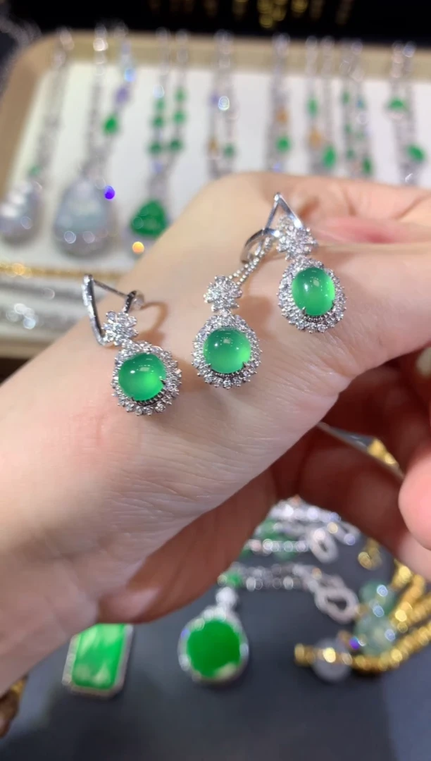 吊坠(不含链)18K金镶嵌翡翠12-单面（多样性发货一件（不含链扣