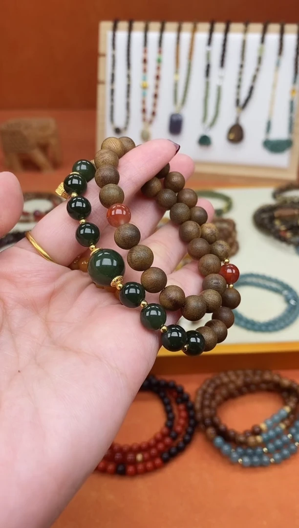 吊坠檀香木未镶嵌莺歌绿香香和田双圈手串