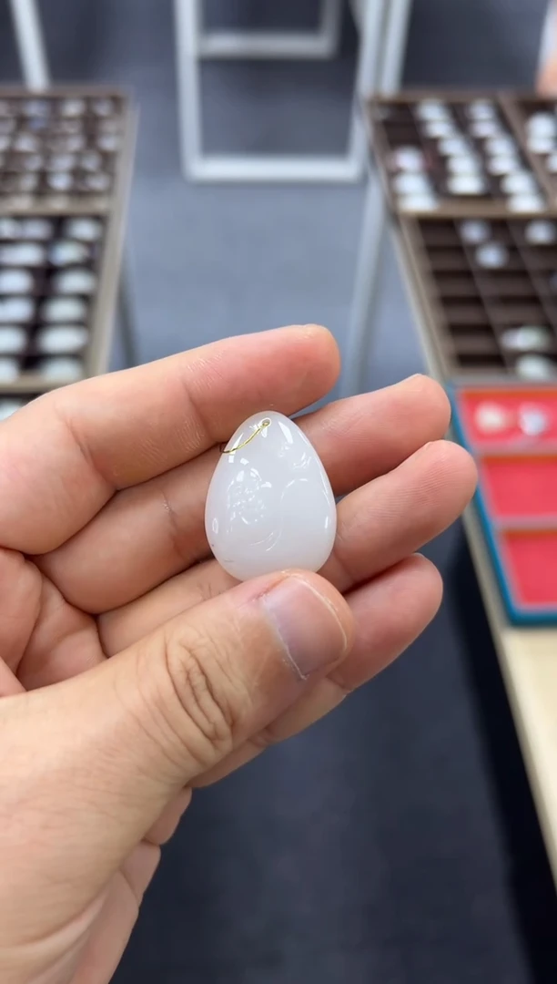 颈饰未镶嵌和田玉野牛沟佛公