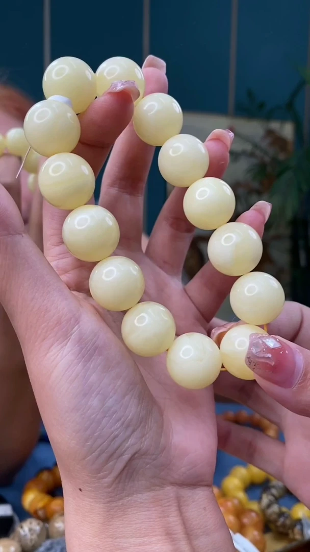 未镶嵌琥珀裸石8/18多样性发其一85