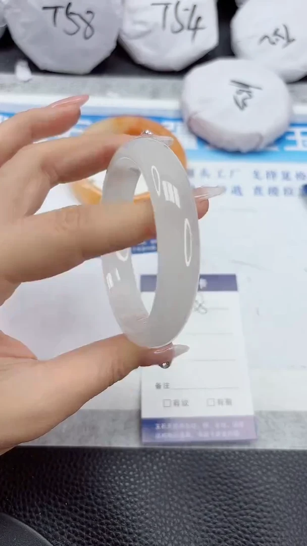 石英质玉手镯未镶嵌858