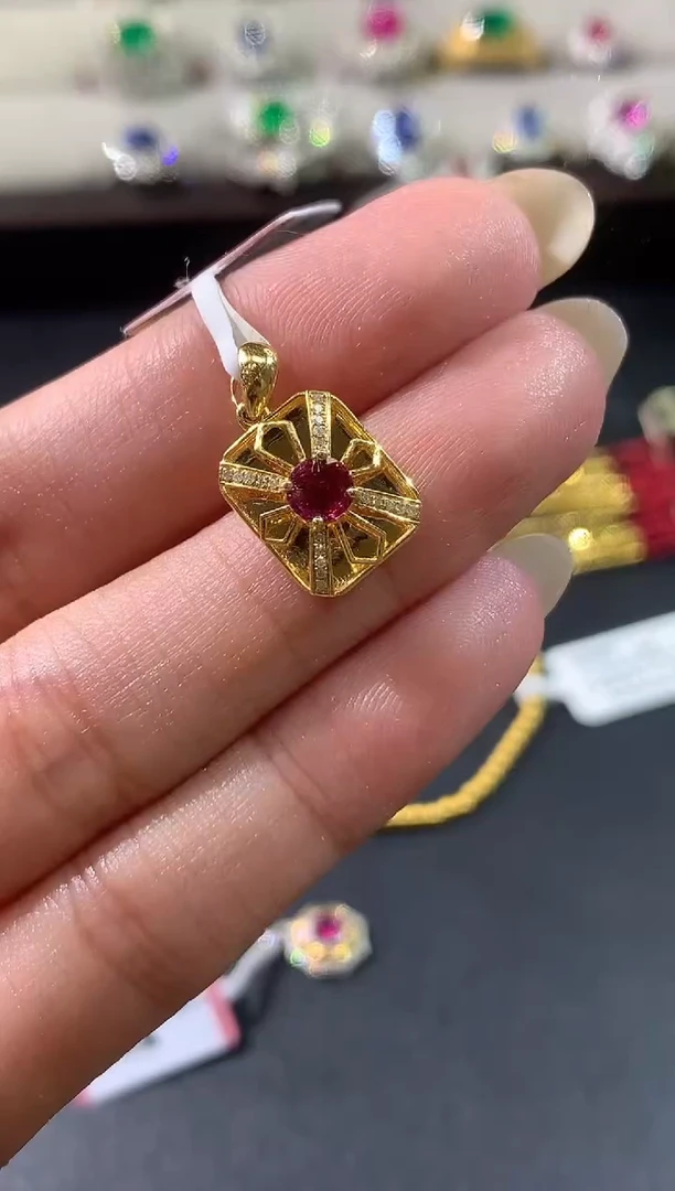 18K金镶嵌吊坠（不含链）红宝石W489|2980