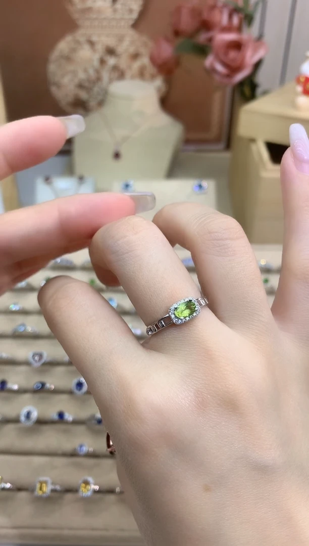 银S925镶嵌戒指橄榄石甄嬛