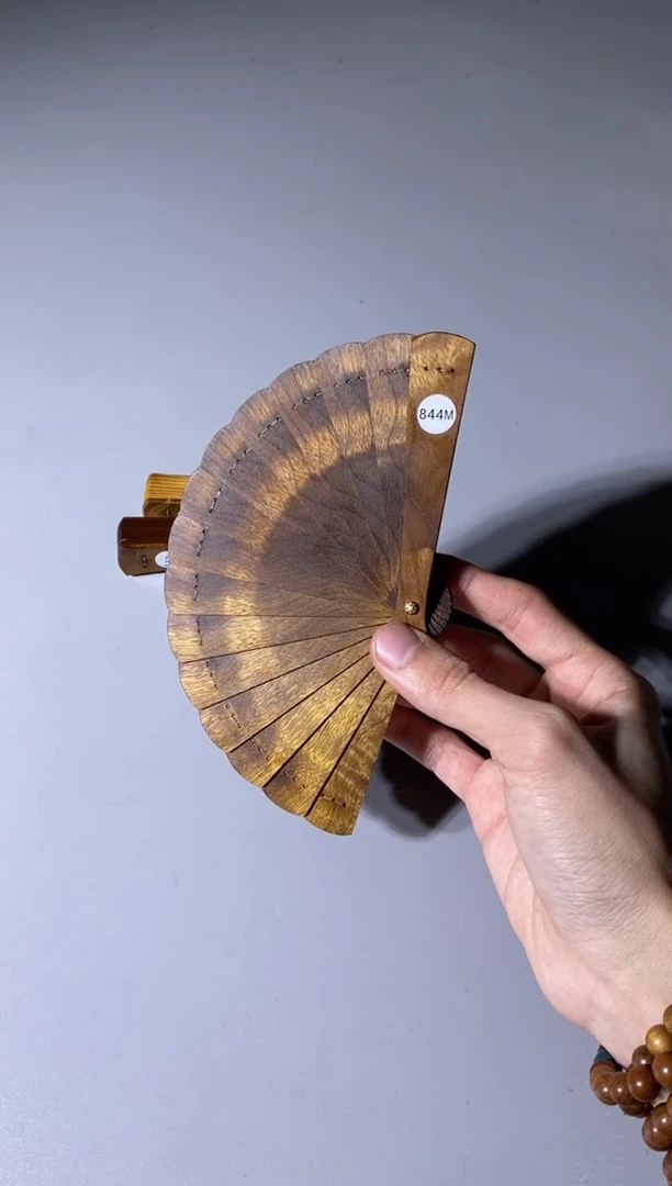 【闪购商品】金丝楠木雕844号10cm金丝楠迷你扇
