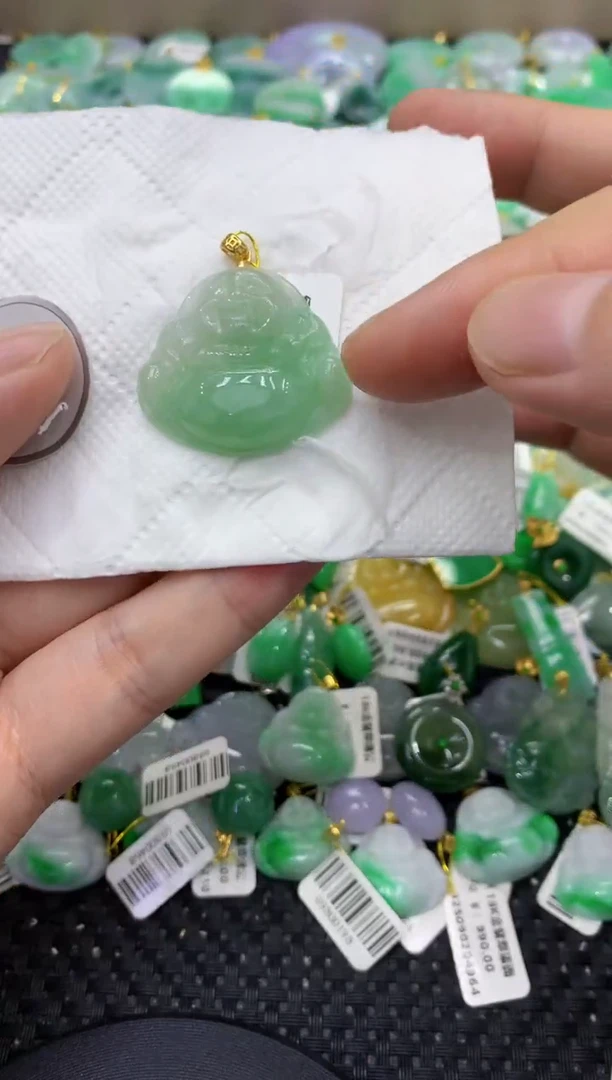 颈饰未镶嵌翡翠天然缅甸翡翠A货