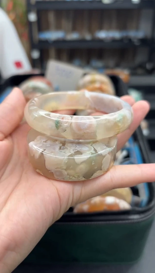 未镶嵌手镯石英质玉192(59圈赠送镯心)