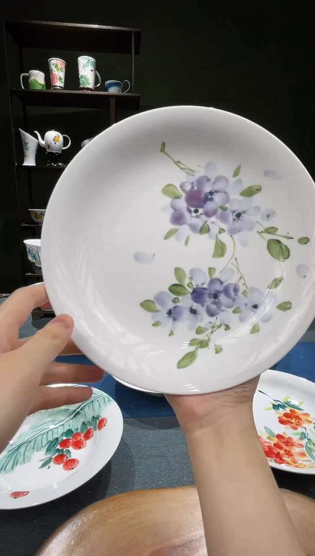 盘景德镇高温釉下彩8英寸窝盘小紫花