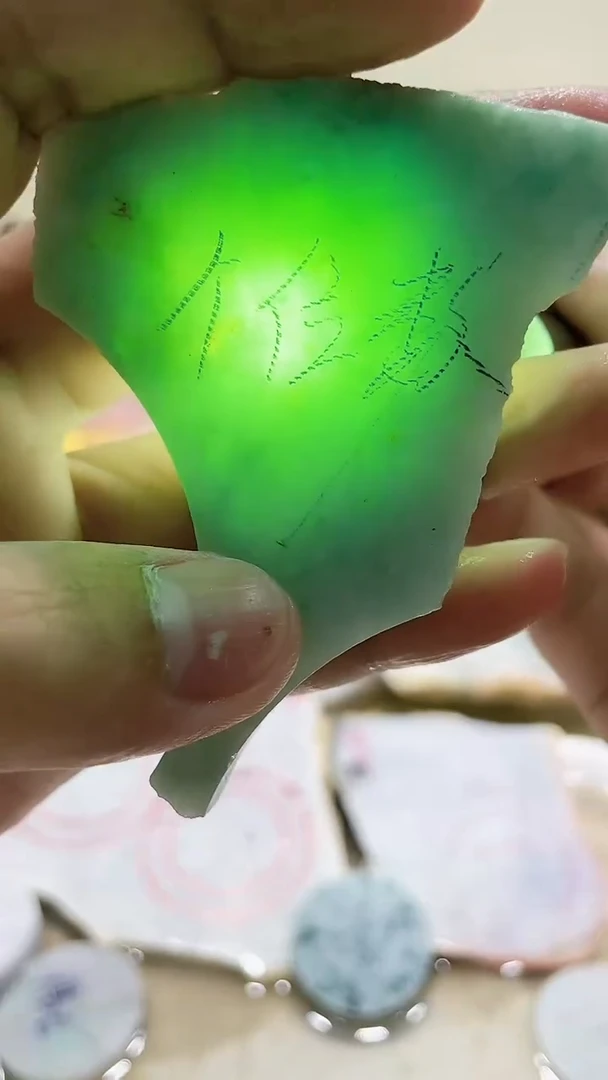 翡翠未镶嵌颈饰0蒙0翡翠珠宝422