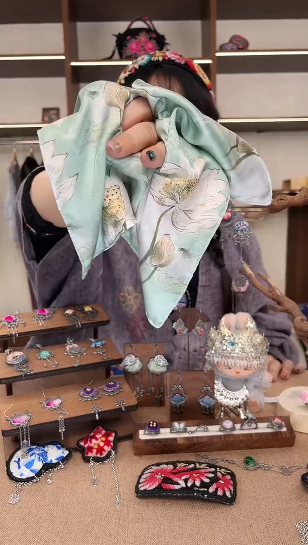 织绣A25黔东南苗族刺绣