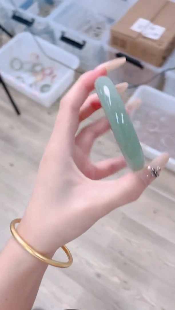 未镶嵌手镯石英质玉326-58东