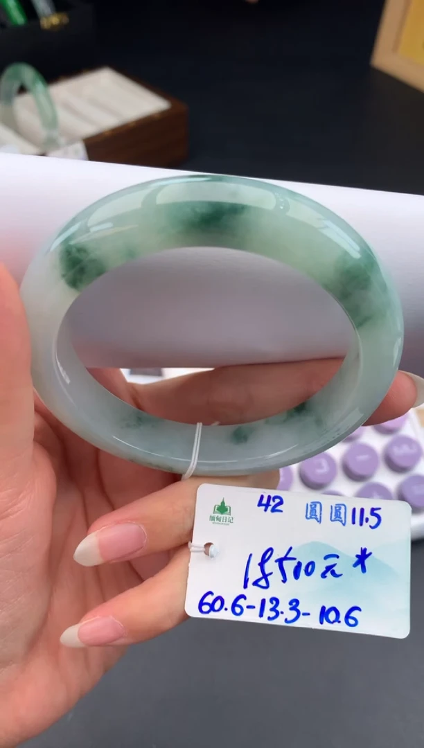 未镶嵌手镯翡翠翡翠自带#送人#，假一赔三