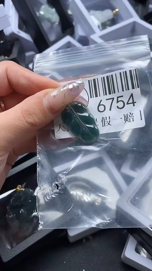 吊坠(不含链)未镶嵌翡翠6754
