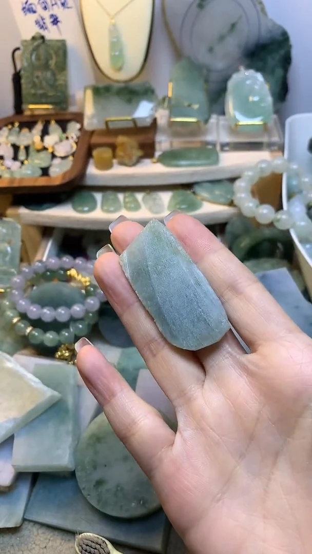 未镶嵌挂件翡翠 缅甸A货翡翠，没有运费险