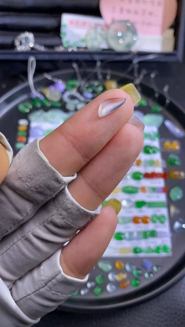 未镶嵌挂件翡翠随行