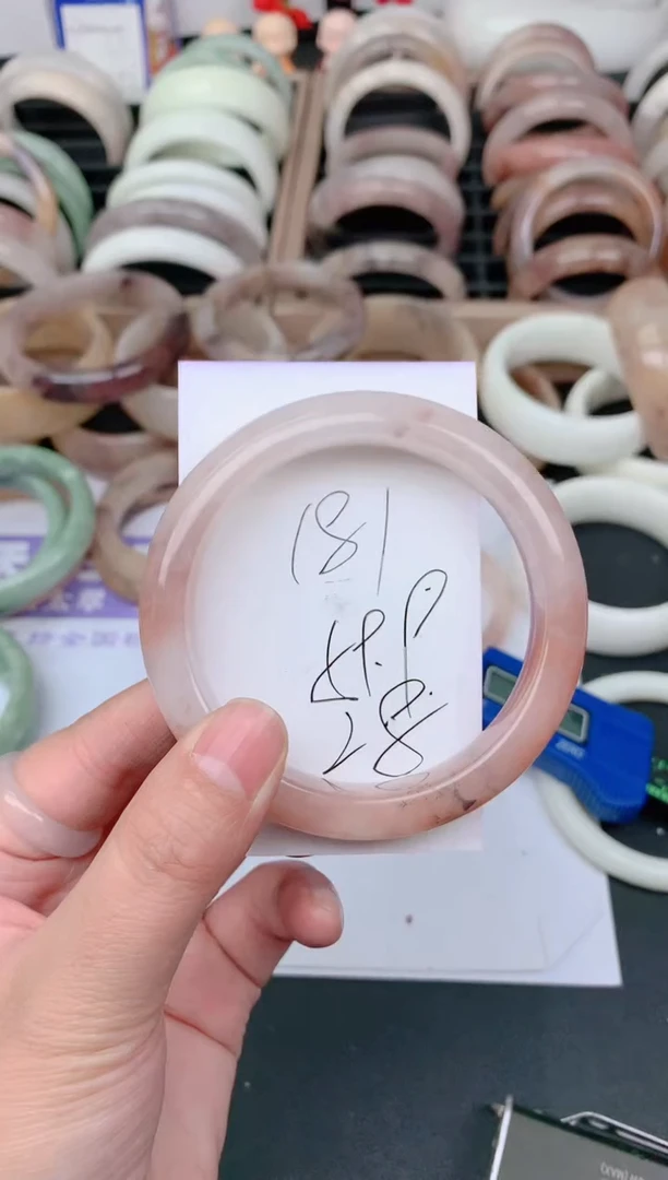 未镶嵌手镯石英质玉181