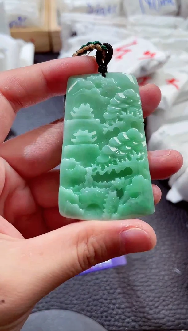 颈饰未镶嵌翡翠00008978